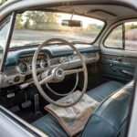 wnętrze auta klasycznego